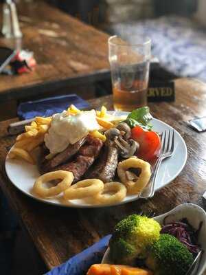 The Jolly Huntsman Inn