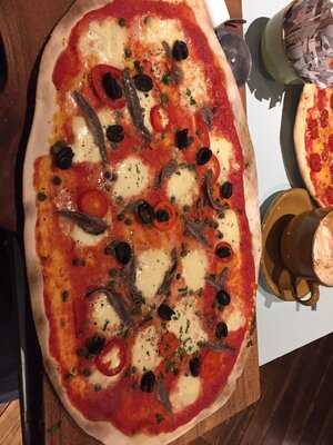 Little Wings Pizzeria