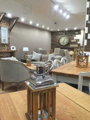 Serendipity Italian Restaurant, Coffee Shop & Cocktail Bar