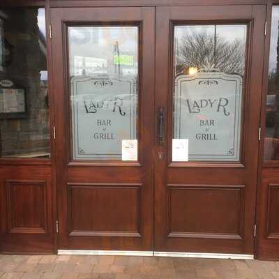 Corr's Corner Bar & Grill