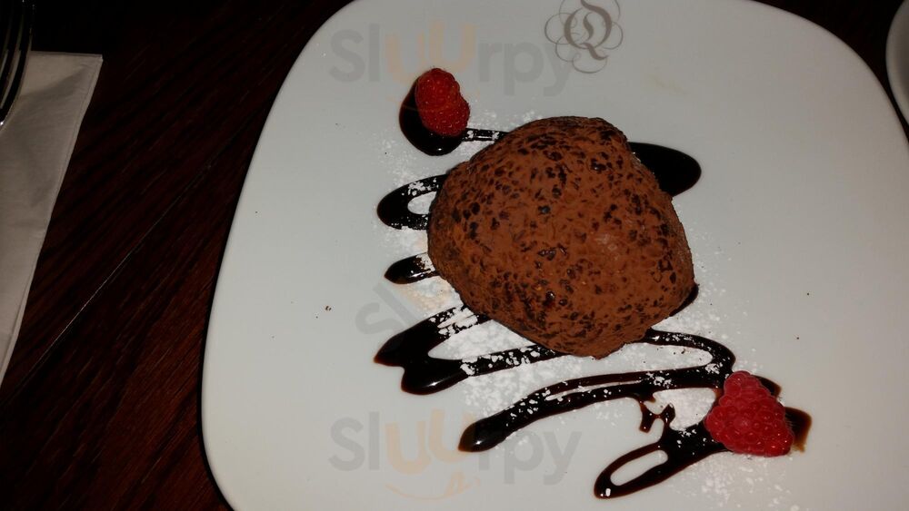 Q Bar & Kitchen