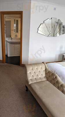 Bessemer Hotel Carvery And Grill