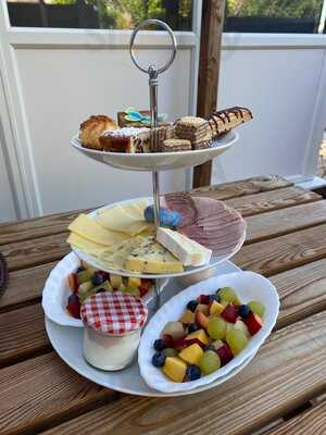 Bartletts Green Farm Tea Rooms