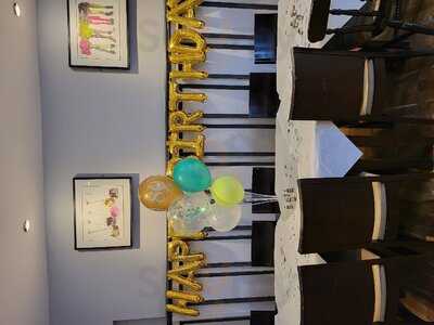 Bentleys Bar And Grill