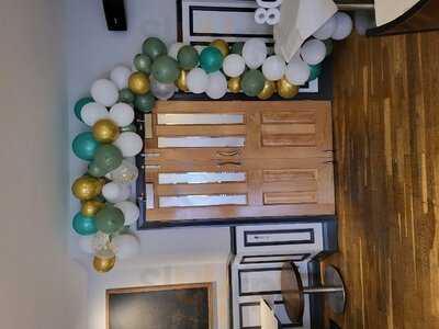 Bentleys Bar And Grill