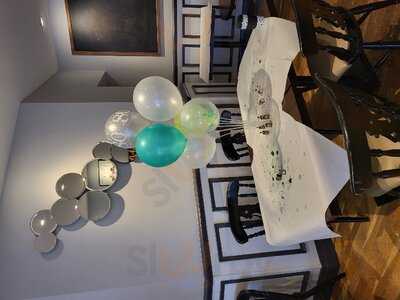 Bentleys Bar And Grill