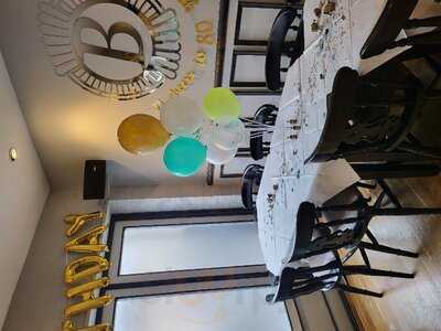 Bentleys Bar And Grill