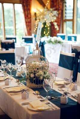 The Oak Room Restaurant & Bar At Dainton Park