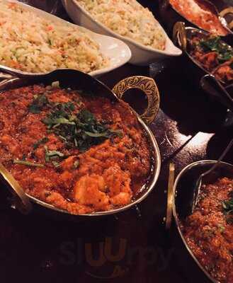 The Winyates Bar & Indian Grill