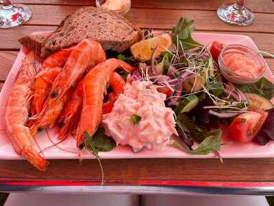 S&p Fish Shop And Cafe