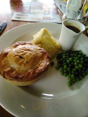 Oswalds Cross Table Table