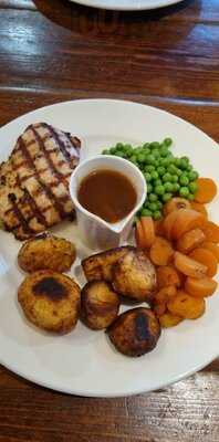 Oswalds Cross Table Table