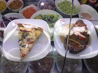 Le Manger Cafe Bar & Restaurant