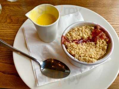 Honourable Pilot Cookhouse + Pub