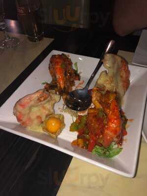 Toho 35 Cocktail Lounge & Restaurant