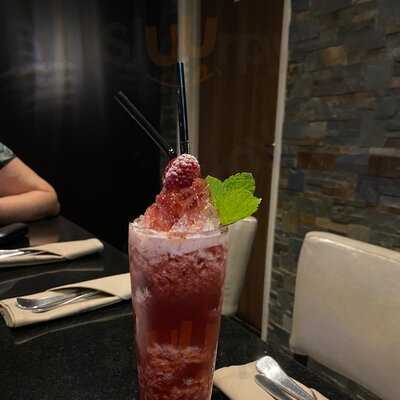 Toho 35 Cocktail Lounge & Restaurant