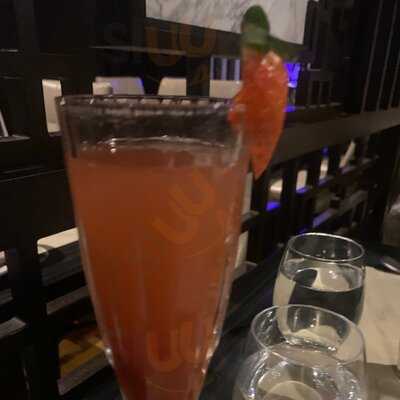 Toho 35 Cocktail Lounge & Restaurant