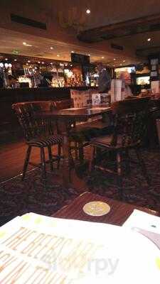 The Wrong 'un - J D Wetherspoon