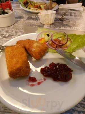 Coasters Bistro & Bar