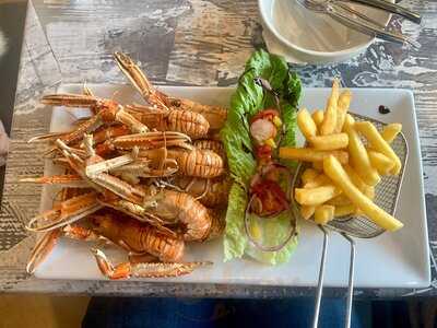 Coasters Bistro & Bar