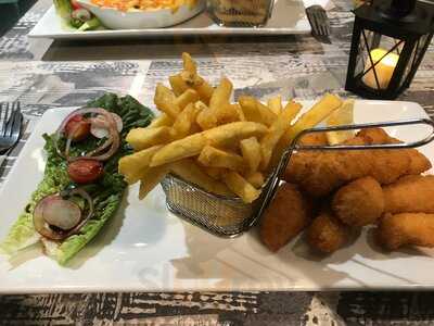 Coasters Bistro & Bar