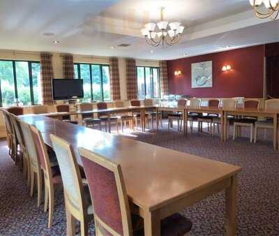 Edwards Bar & Restaurant At Bromsgrove Golf Centre