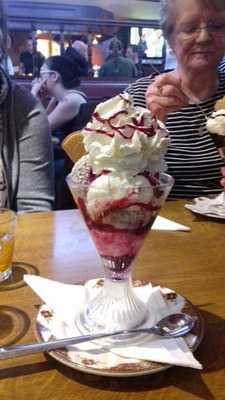 Jilts Pub And Restaurant