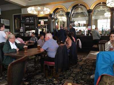 The Flying Boat - J D Wetherspoon