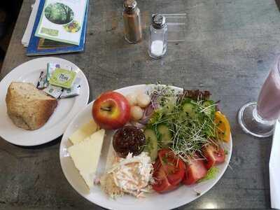 The Country Table Cafe