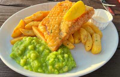 The Pier Brewery Tap & Grill