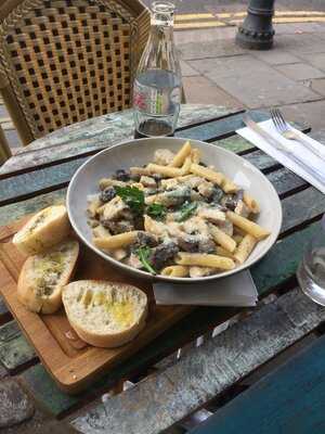 Il Vino Bar And Cafe