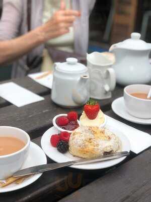 Trevena Cross Palm Tree Bistro