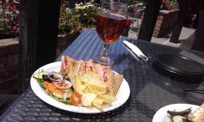 Robin Hood And Little John