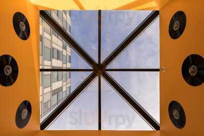 Zoom - The Glocal Diner