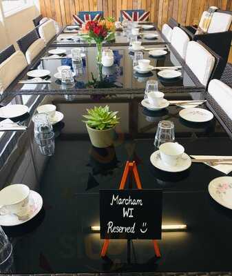 Annie's At The Boathouse