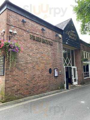 The Albany Palace - Wetherspoon