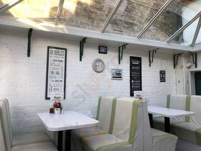 Sittingbourne Cafe & Restaurant