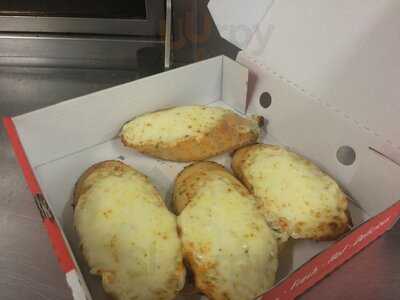 Fast And Fresh Pizza