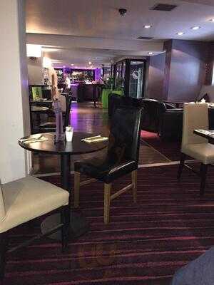 Skye Lounge And Restaurant