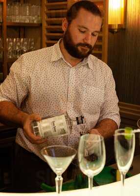 Depot Cafe, Restaurant & Bar