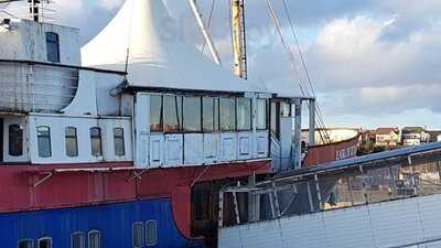 The Earl Of Zetland Floating Restaurant