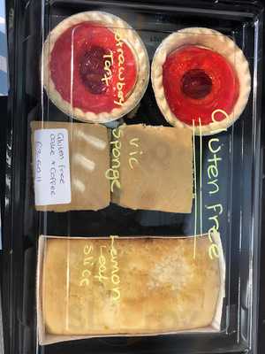 Auntie Anne's Deli Diner