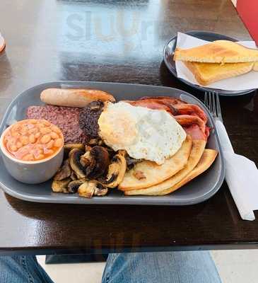 Auntie Anne's Deli Diner