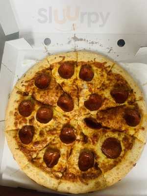 Chicken And Pizza Hutt