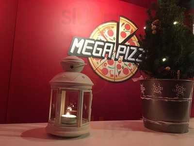 Mega Pizza
