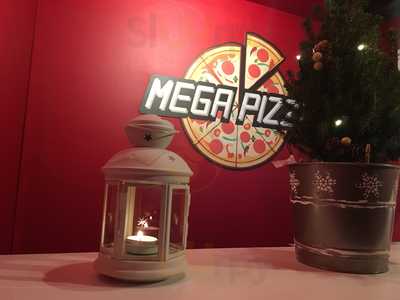 Mega Pizza