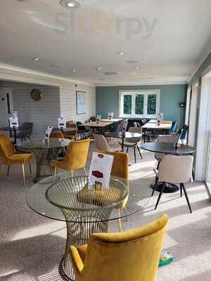 The Beach House Millbeach Seaside Resort