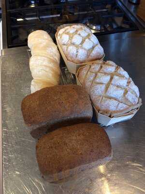 Pauls Hot Stone Pizzas