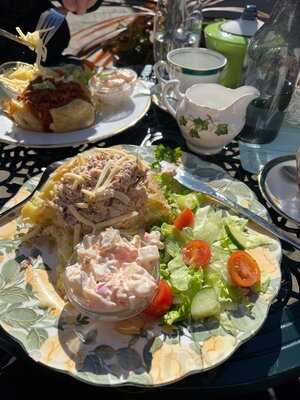 Poppy's Vintage Tea Room