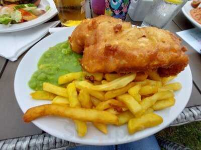 Breaker's Bar & Restaurant